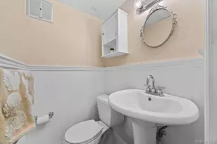 21 Alhambra Dr, Oceanside, NY 11572 - Photo 5