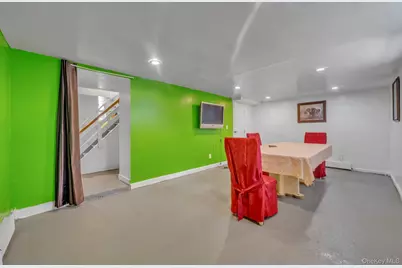 195 Alabama Avenue, Hempstead, NY 11550 - Photo 21