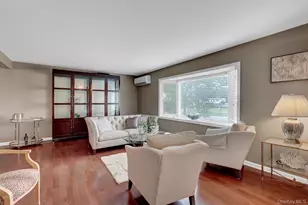 34 Admiral Rd, Massapequa, NY 11758 - Photo 5