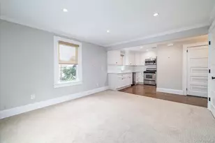 42 Woodland Ave, Rockville Centre, NY 11570 - Photo 5