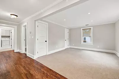 42 Woodland Avenue #Upper, Rockville Centre, NY 11570 - Photo 3