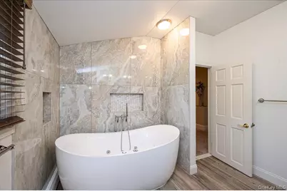34 Albemarle Road, Westbury, NY 11590 - Photo 37