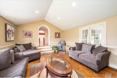 34 Albemarle Road, Westbury, NY 11590 - Photo 23