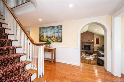 34 Albemarle Road, Westbury, NY 11590 - Photo 5