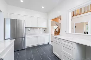 16125 Soundview Ave, Southold, NY 11971 - Photo 11