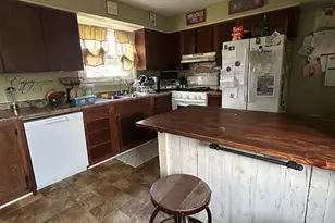 76 Idaho St, Lindenhurst, NY 11757 - Photo 7