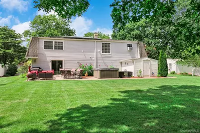 17 Sundial Lane, Bellport, NY 11713 - Photo 21