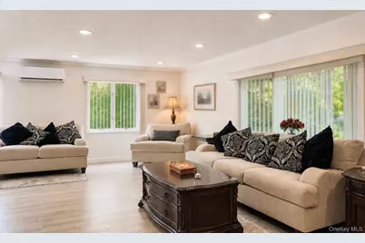 17 Sundial Lane, Bellport, NY 11713 - Photo 9