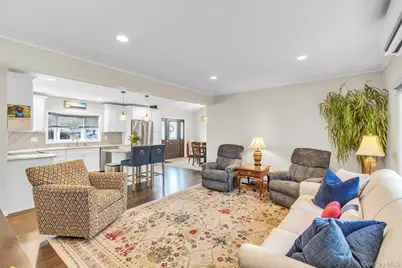 42 Dock Lane, Wantagh, NY 11793 - Photo 11