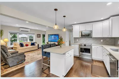 42 Dock Lane, Wantagh, NY 11793 - Photo 9