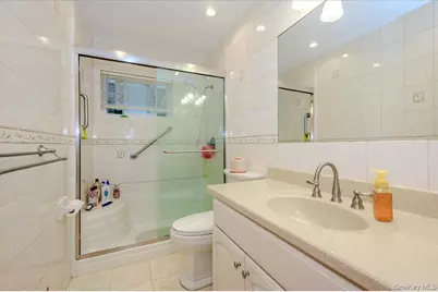 694 Pease Lane, West Islip, NY 11795 - Photo 23