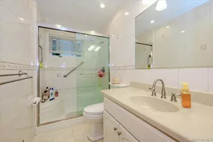 694 Pease Ln, West Islip, NY 11795 - Photo 23