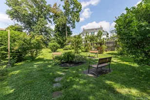 185 Middle Neck S, Great Neck, NY 11021 - Photo 21