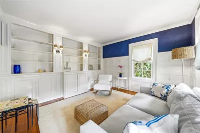 129 Bayview Avenue, Amityville, NY 11701 - Photo 9