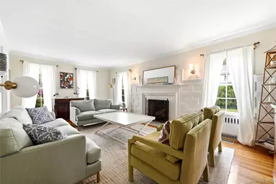 129 Bayview Avenue, Amityville, NY 11701 - Photo 5