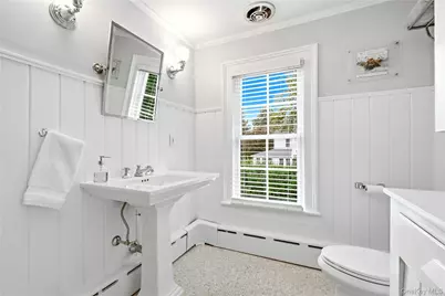 129 Bayview Avenue, Amityville, NY 11701 - Photo 27