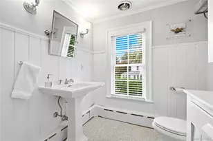 129 Bayview Ave, Amityville, NY 11701 - Photo 27