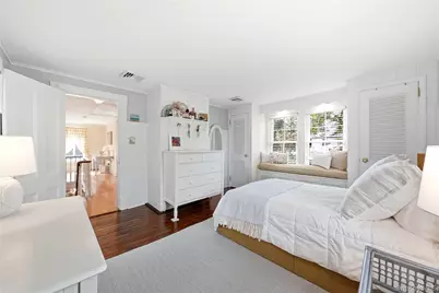129 Bayview Avenue, Amityville, NY 11701 - Photo 25