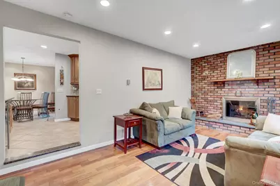 61 Gridley Street, West Islip, NY 11795 - Photo 19