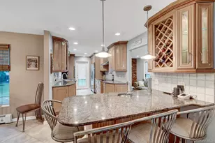 61 Gridley St, West Islip, NY 11795 - Photo 9