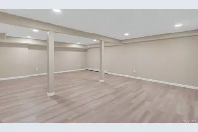 61 Gridley Street, West Islip, NY 11795 - Photo 27