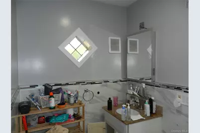 17220 111th Avenue, Jamaica, NY 11433 - Photo 19