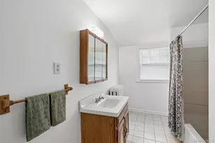 208A Wheatley Rd, Old Westbury, NY 11568 - Photo 31