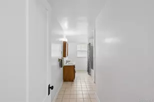 208A Wheatley Rd, Old Westbury, NY 11568 - Photo 29