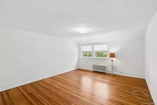208A Wheatley Rd, Old Westbury, NY 11568 - Photo 27
