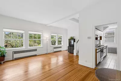 208A Wheatley Road, Old Westbury, NY 11568 - Photo 9