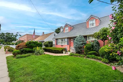 822 Peninsula Boulevard, Woodmere, NY 11598 - Photo 3