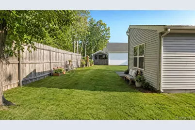 53 Village Circle E #E053, Manorville, NY 11949 - Photo 17