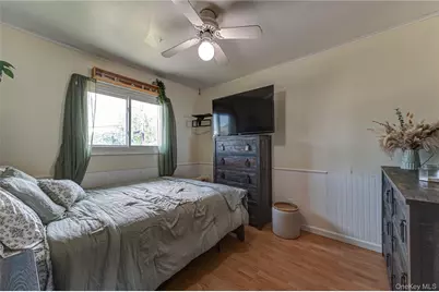 61 Linda Lane, North Babylon, NY 11703 - Photo 13