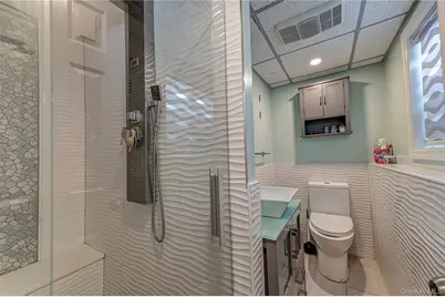 61 Linda Lane, North Babylon, NY 11703 - Photo 15