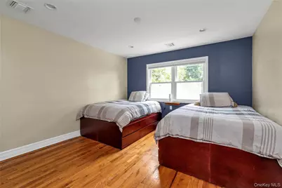 647 Jarvis Avenue, Far Rockaway, NY 11691 - Photo 13
