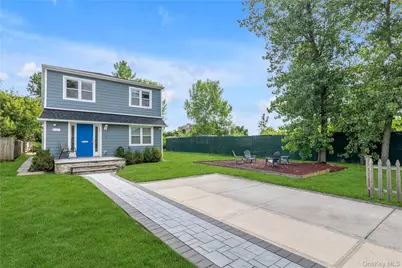 647 Jarvis Avenue, Far Rockaway, NY 11691 - Photo 3