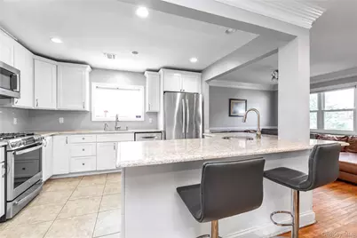 647 Jarvis Avenue, Far Rockaway, NY 11691 - Photo 11