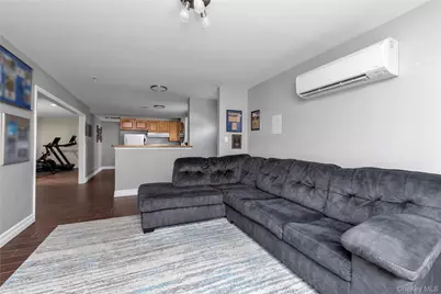 647 Jarvis Avenue, Far Rockaway, NY 11691 - Photo 21