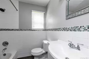 6-47 Jarvis Ave, Far Rockaway, NY 11691 - Photo 25