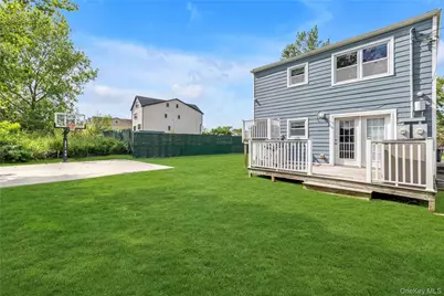 647 Jarvis Avenue, Far Rockaway, NY 11691 - Photo 27