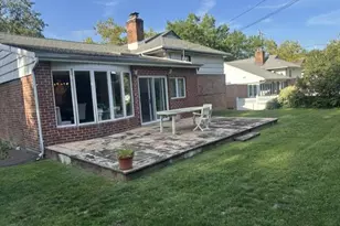 222-44 Garland Dr, Bayside, NY 11364 - Photo 23
