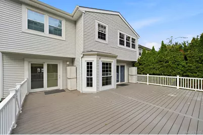 215 Fairfield Drive E, Holbrook, NY 11741 - Photo 27