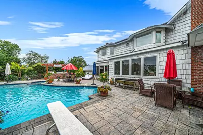 64 Mowbray Avenue, Bay Shore, NY 11706 - Photo 39