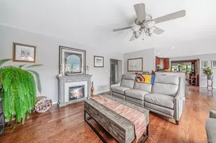 64 Mowbray Ave, Bay Shore, NY 11706 - Photo 17