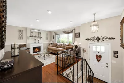 12 Linden Lane, Farmingville, NY 11738 - Photo 3