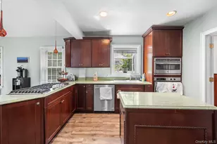 3 Demott Ave, Rockville Centre, NY 11570 - Photo 15