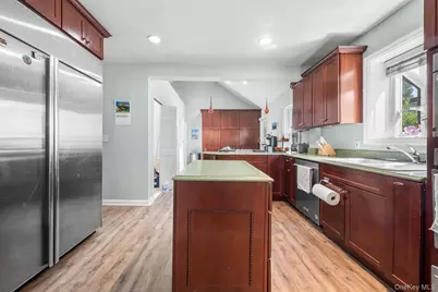 3 Demott Avenue, Rockville Centre, NY 11570 - Photo 13