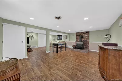395 Bunker Drive, Oceanside, NY 11572 - Photo 27