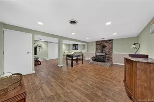 395 Bunker Dr, Oceanside, NY 11572 - Photo 27