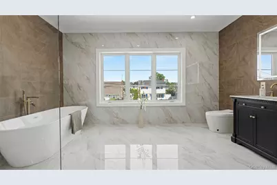 1089 Linden Street, Valley Stream, NY 11580 - Photo 13